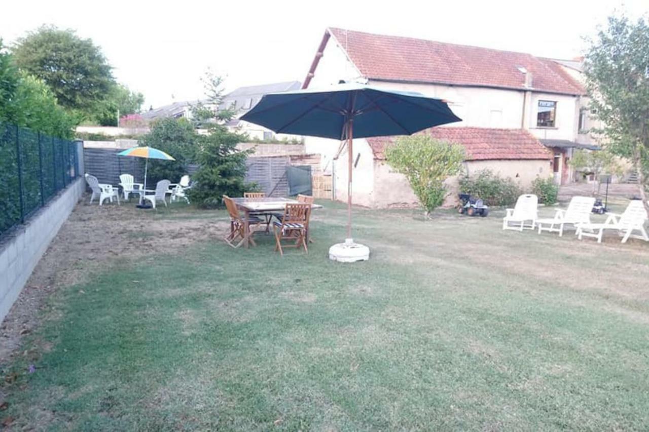 Gite Valentin Dompierre-sur-Besbre Exterior foto
